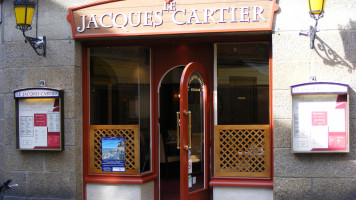 Le Jacques Cartier outside