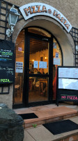 Pizza E Pasta outside