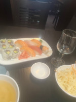 Sushi Do food