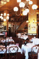 Bistrot Du Boucher inside