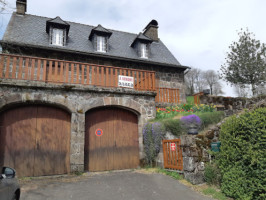 Ferme Auberge De Salilhes outside