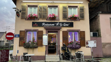 Chez Clement Restaurant de la Gare inside
