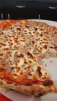 Pizza Della food