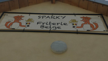 Friterie Sparky outside