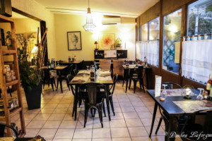 Le Cafe De La Mine food