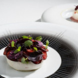 Maximin Hellio À l'intérieur