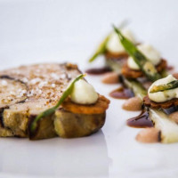 Le Vallon de Valrugues food