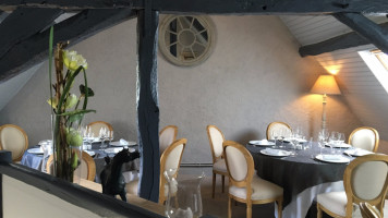 Du Moulin De Chameron food