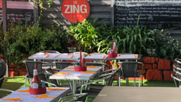 Le Zing Café food