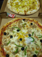 Luigi Pizza food