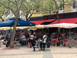 Cafe De Saint-lo outside