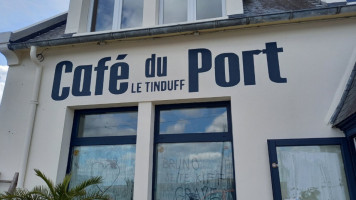 Cafe Bouquinerie Du Port outside