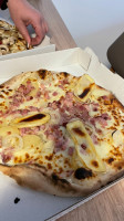 Pizza Feu De Bois food