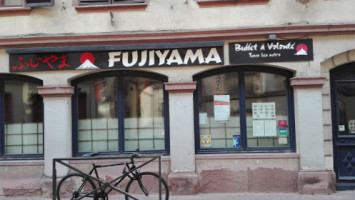 Fujiyama outside