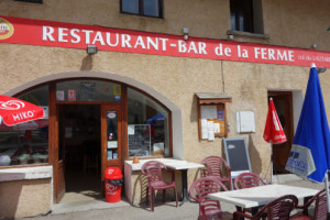 Cafe De La Ferme inside