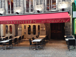 Bistro Venitien inside