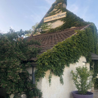 Auberge Des Vignes outside