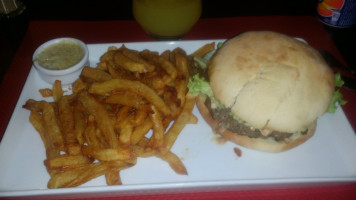 Burger Sur Vienne food