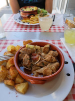 O Petit Lisbonne food