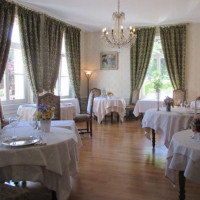Hostellerie Du Château Des Monthairons food