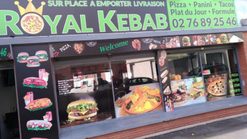 Le Royal Kebab outside