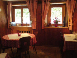 Auberge Du Jotty inside