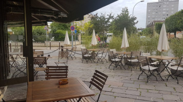 Le Cafe De La Paix inside
