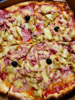 Pizza Da Gino food