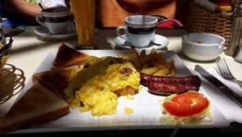 ‪bulls And Bakery‬ food