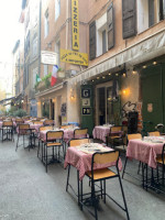 La Table Toscane inside