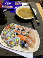 Sushi Zen inside