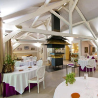 Auberge De Sainte-maure food