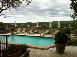 Hostellerie Le Beffroi outside