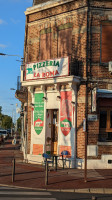 Pizzeria Roma outside