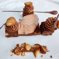 Le Vallon de Valrugues food