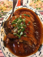 Aux Cinq Etoiles Chinoises food