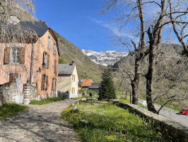 Auberge De La Munia food