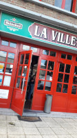 La Villette Pub Brasserie outside