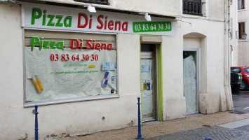 Pizza Di Siena outside