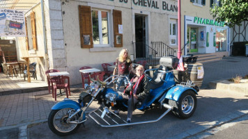 Café Du Cheval Blanc Morvillars outside