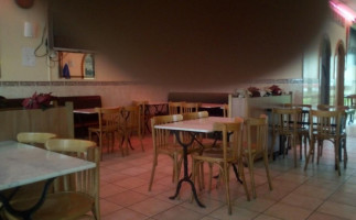 Sarl Cafe La Jsk inside