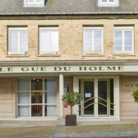 Le Gué Du Holme outside