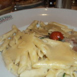 Pino Elysees Nourriture