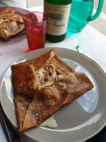 Au Petit Breton food