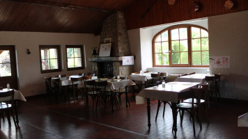 Auberge De Conol inside