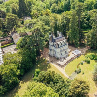 La Table Du Château Gratien outside