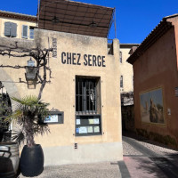 Chez Serge inside