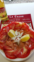 Le Cazou Croc Delice food