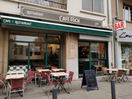Le Cafe Foch inside