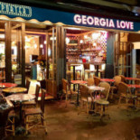 Georgia Love À l'intérieur